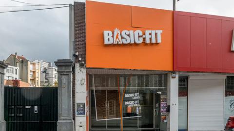Basic-Fit Brussels Forest Ch. de Neerstalle Ladies