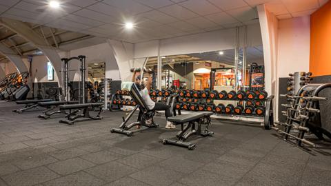Basic-Fit Li&egrave;ge Rue du Plan Incline LADIES