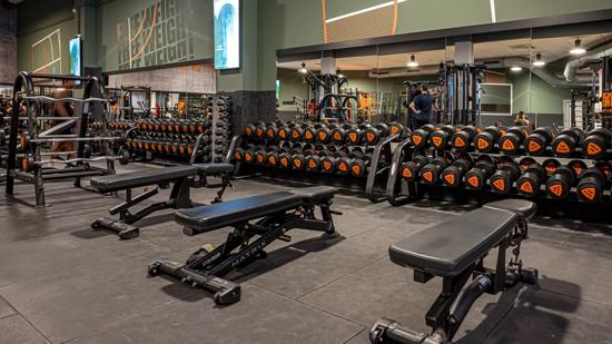 Basic-Fit Hasselt Badderijstraat 24/7