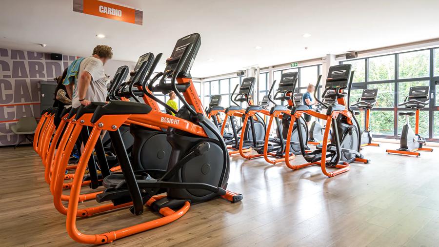 Basic-Fit Wauthier-Braine Parc Industriel 24/7