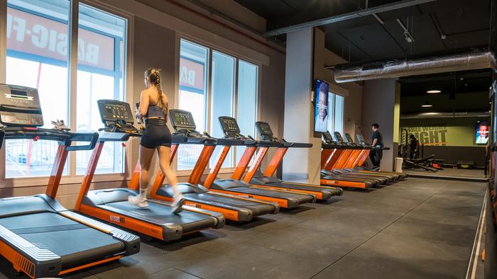 Basic-Fit Brugge Station 24/7
