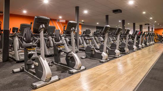 Basic-Fit Courcelles Rue du General de Gaulle 24/7