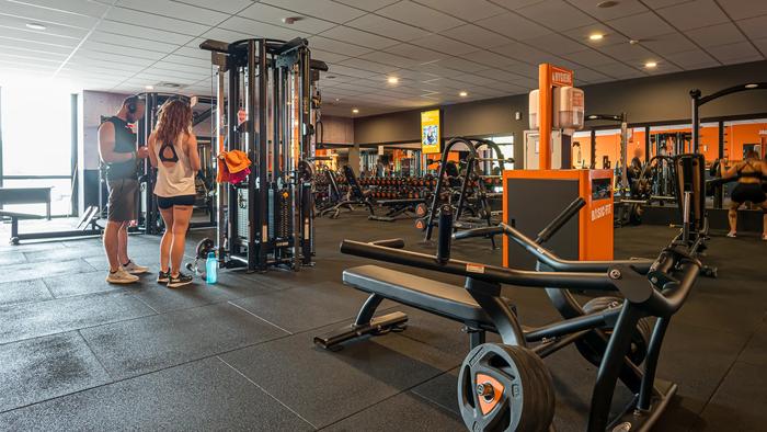 Basic-Fit Mons Ghlin Avenue du Regent 24/7