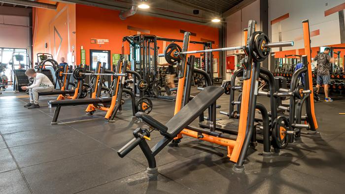 Basic-Fit Estaimpuis Jules Vantieghem 24/7