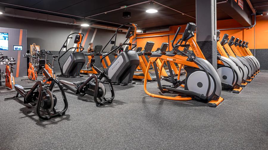 Basic-Fit Halle Rene Deboecklaan 24/7