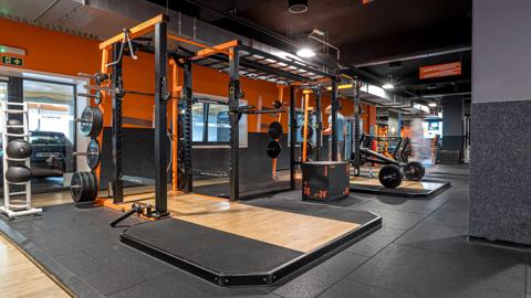Basic-Fit Halle Rene Deboecklaan 24/7