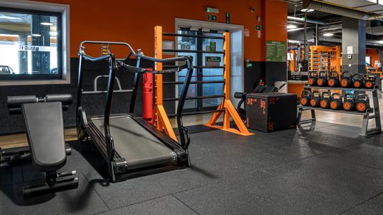 Basic-Fit Halle Rene Deboecklaan 24/7