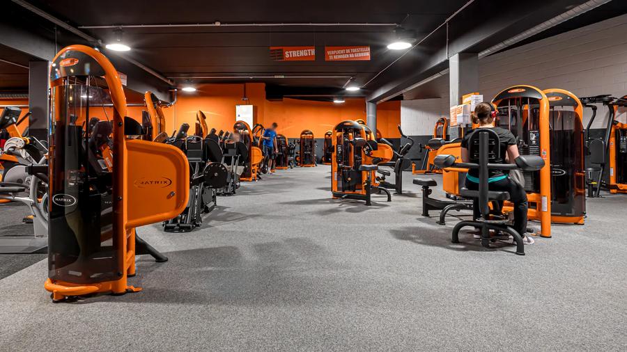 Basic-Fit Halle Rene Deboecklaan 24/7
