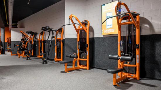 Basic-Fit Halle Rene Deboecklaan 24/7