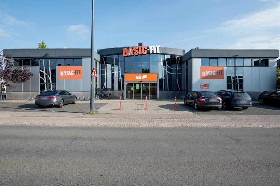 Basic-Fit Overpelt Sellekaertsstraat 24/7