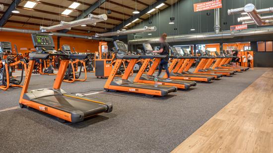 Basic-Fit P&eacute;ruwelz Boulevard L&eacute;opold III  24/7