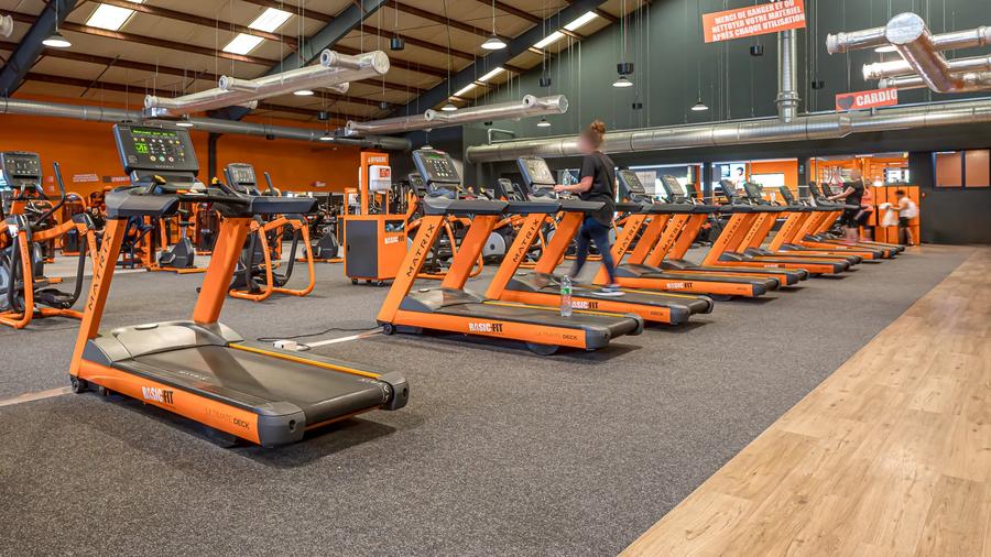 Basic-Fit P&eacute;ruwelz Boulevard L&eacute;opold III  24/7