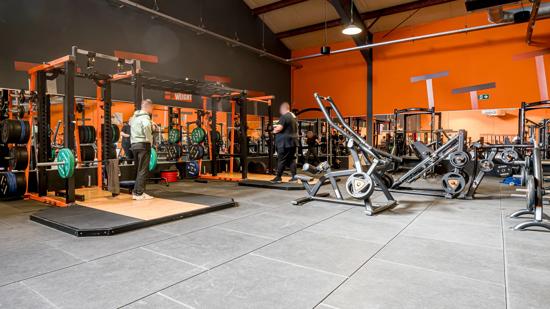 Basic-Fit P&eacute;ruwelz Boulevard L&eacute;opold III  24/7