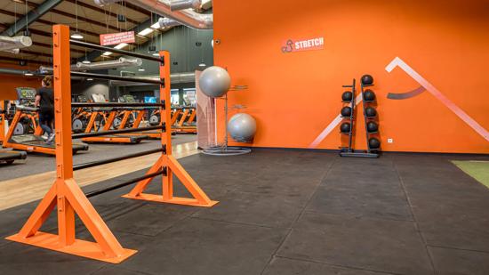 Basic-Fit P&eacute;ruwelz Boulevard L&eacute;opold III  24/7