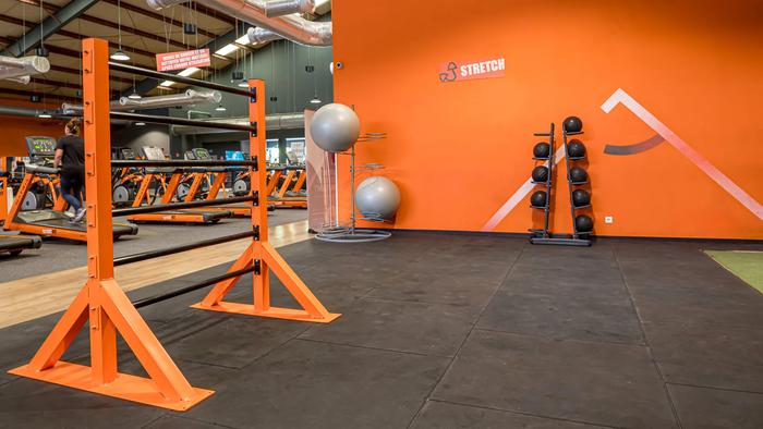 Basic-Fit P&eacute;ruwelz Boulevard L&eacute;opold III  24/7