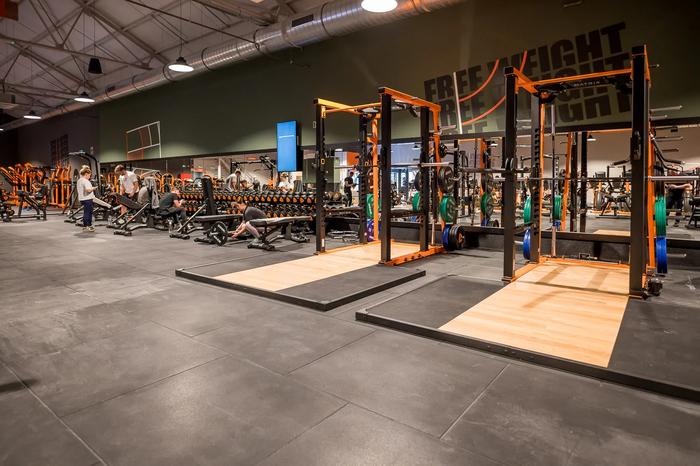 Basic-Fit Torhout Vredelaan 24/7
