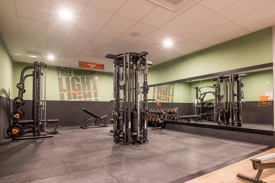 Basic-Fit Torhout Vredelaan 24/7