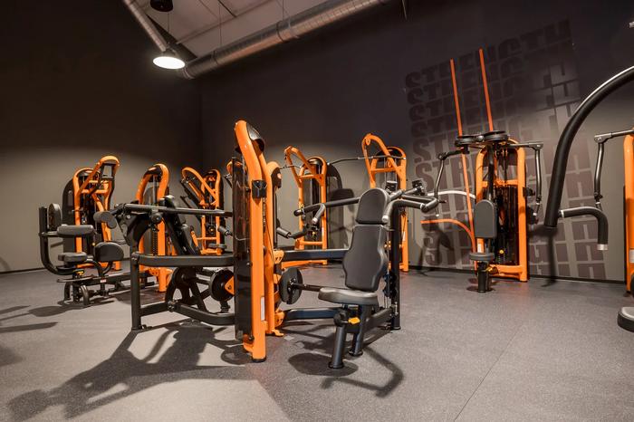 Basic-Fit Torhout Vredelaan 24/7