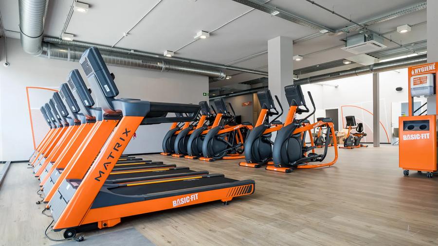 Basic-Fit Landen Hannuitsesteenweg 24/7