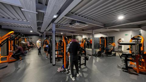 Basic-Fit Villenave D'Ornon Avenue du 7&egrave;me art 24/7