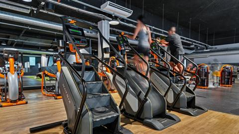 Basic-Fit Saint-Etienne Rue des Docteurs Charcot 24/7