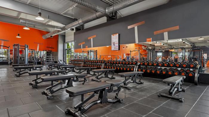 Basic-Fit Bruay La Buissi&egrave;re Rue Christophe Colomb 24/7
