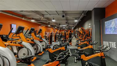 Basic-Fit Armenti&egrave;res Place du G&eacute;n&eacute;ral de Gaulle