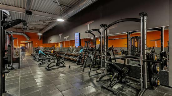 Basic-Fit Armenti&egrave;res Place du G&eacute;n&eacute;ral de Gaulle