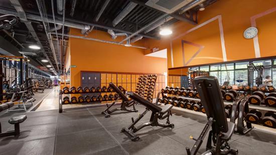 Basic-Fit Saint-Denis Rue Fran&ccedil;ois Mitterrand