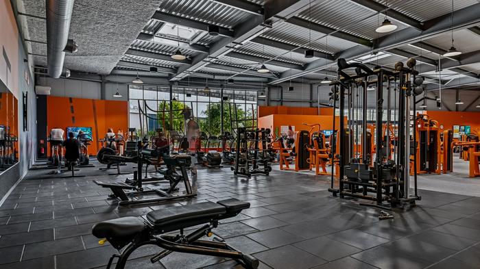 Basic-Fit Saint-Etienne CC ZAC Steel