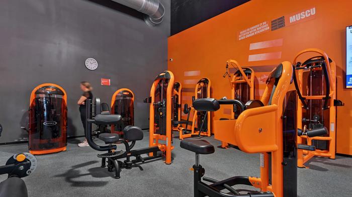 Basic-Fit Saint-P&eacute;ray Avenue Gross Umstadt 24/7