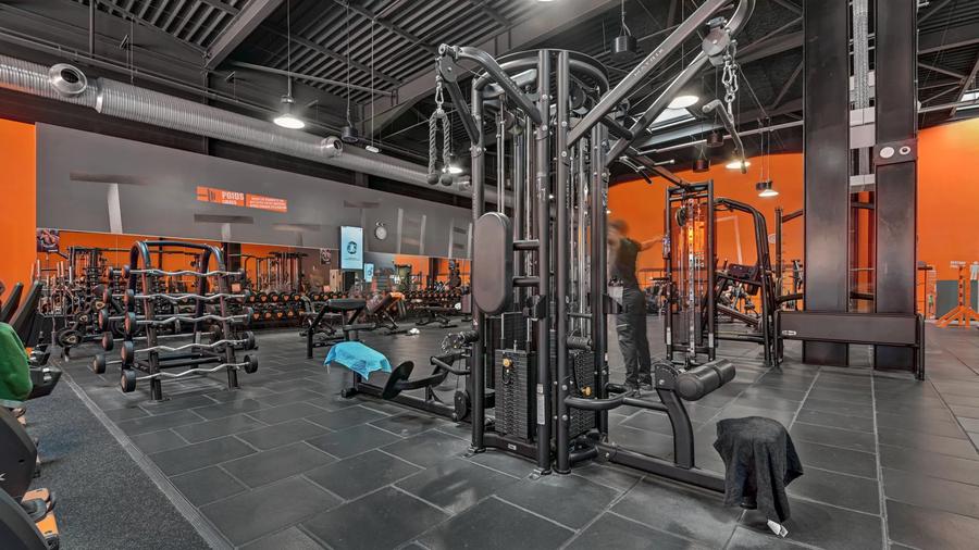Basic-Fit Saint-P&eacute;ray Avenue Gross Umstadt 24/7