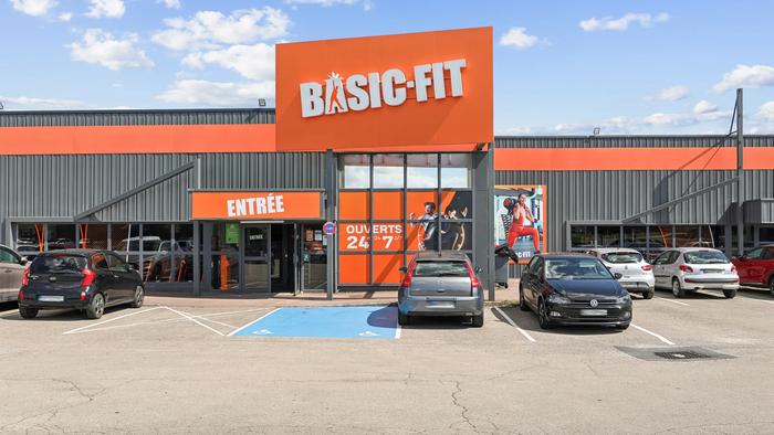 Basic-Fit Fagni&egrave;res Rue du Commerce
