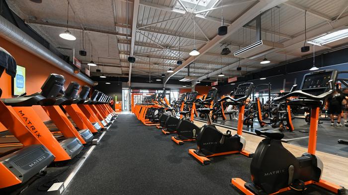 Basic-Fit L&rsquo;Isle-d&rsquo;Abeau Centre Commercial Carrefour