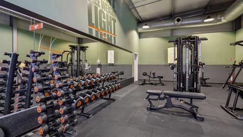 Basic-Fit N&icirc;mes Rue Francis Cantier 24/7
