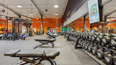 Basic-Fit Saint-Christol-lès-Alès Avenue Jean Moulin 24/7