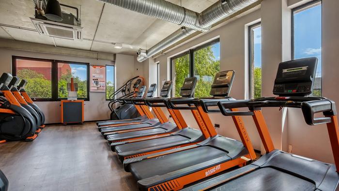 Basic-Fit Gennevilliers All&eacute;e des Barbanniers 24/7