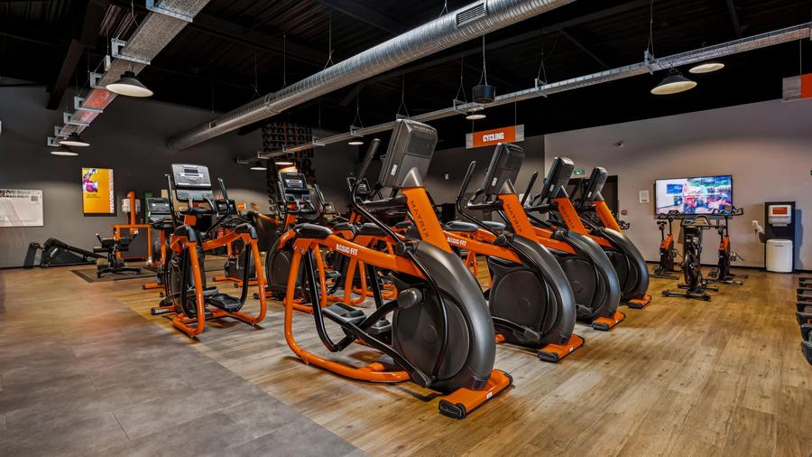 Basic-Fit Bagnols-Sur-C&egrave;ze Route Pont Saint Esprit 24/7