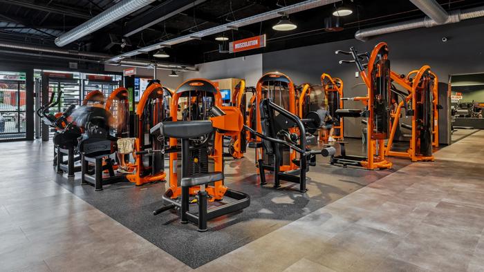 Basic-Fit Bagnols-Sur-C&egrave;ze Route Pont Saint Esprit 24/7