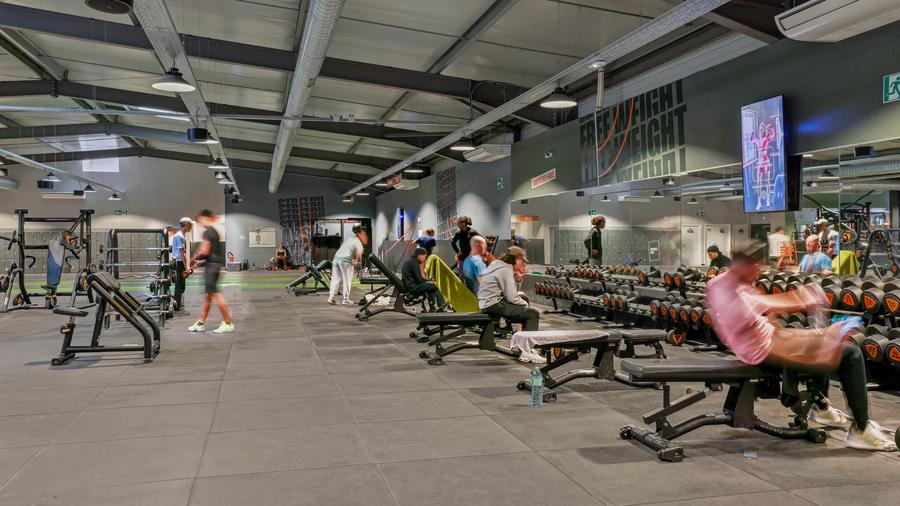 Basic-Fit Saint-Cl&eacute;ment-de-Rivi&egrave;re 24/7