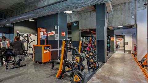 Basic-Fit Tours Hauts de la rue Nationale 24/7