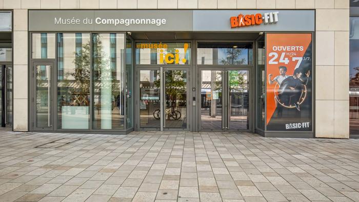 Basic-Fit Tours Hauts de la rue Nationale 24/7