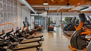 Basic-Fit Vire-Normandie 80 Route de Cond&eacute;