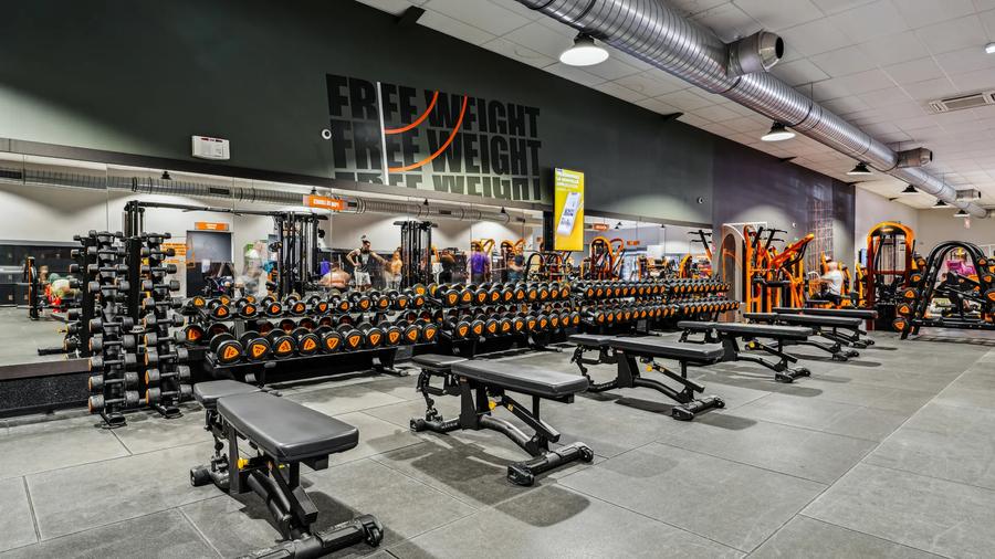Basic-Fit Avion Avenue Achille Thumerelle 24/7