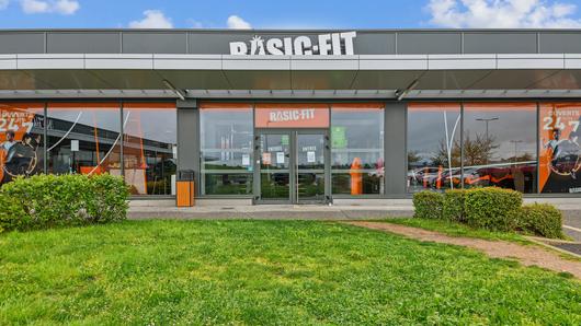 Basic-Fit Andr&eacute;zieux-Bouth&eacute;on Rue Dorine Bourneton 24/7