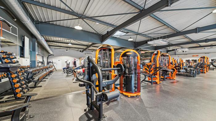 Basic-Fit Andr&eacute;zieux-Bouth&eacute;on Rue Dorine Bourneton 24/7