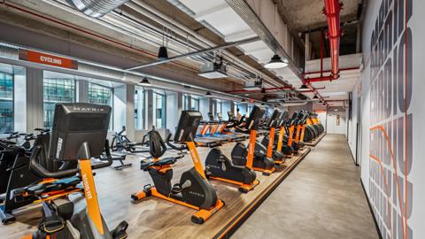 Basic-Fit Courbevoie Place des Corolles