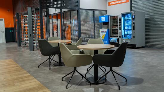 Parque comercial Vega del Rey 4