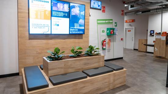 Av. de Cesar Augusto 17-19, Zaragoza