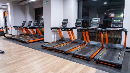 Avinguda de les Corts Valencianes 6, Elche